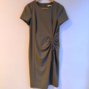 Calvin Klein Olive Green Short Sleeve Cinched Tie Accent Sheath Dress Size 8